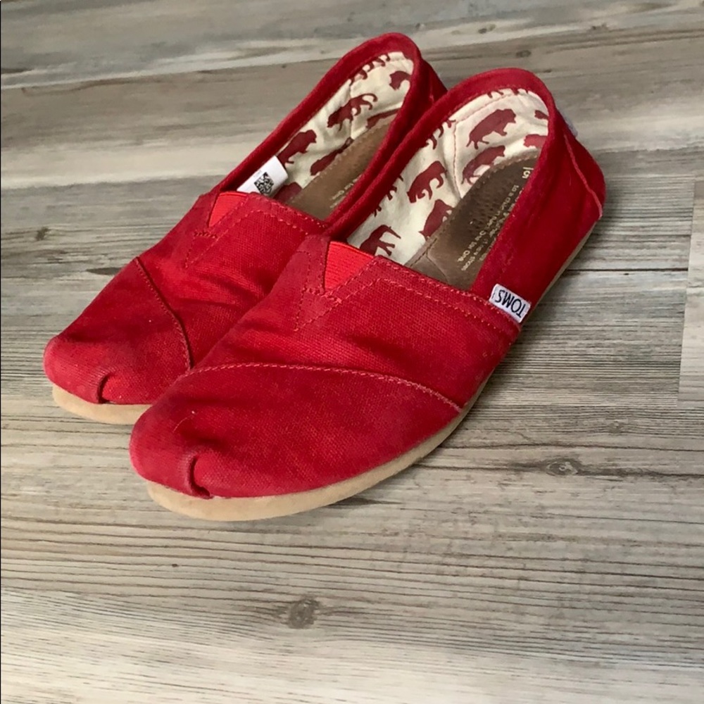 Toms